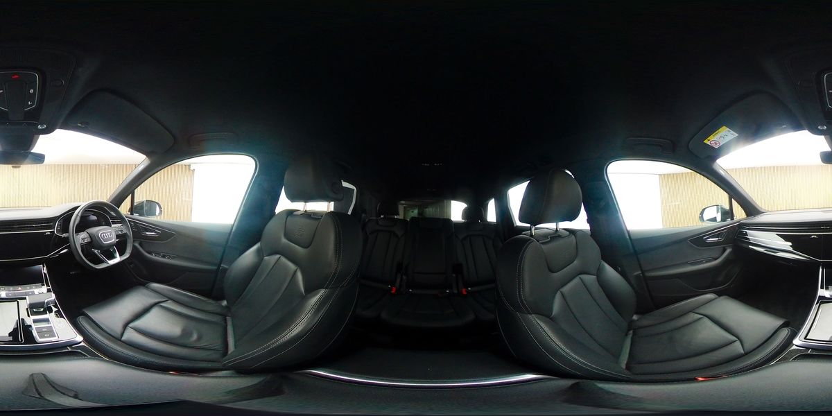 More views of Audi Q7