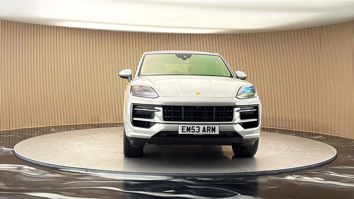 More views of Porsche Cayenne