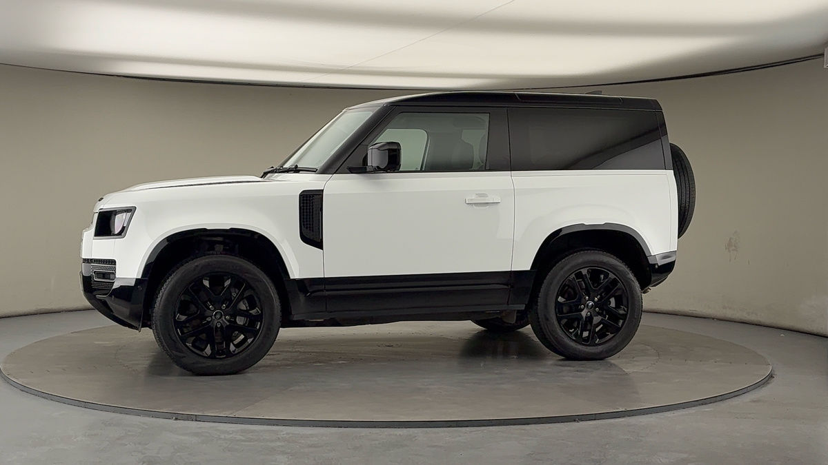 More views of Land Rover Defender 90