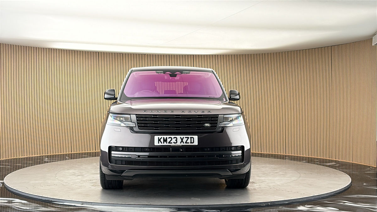 More views of Land Rover Range Rover