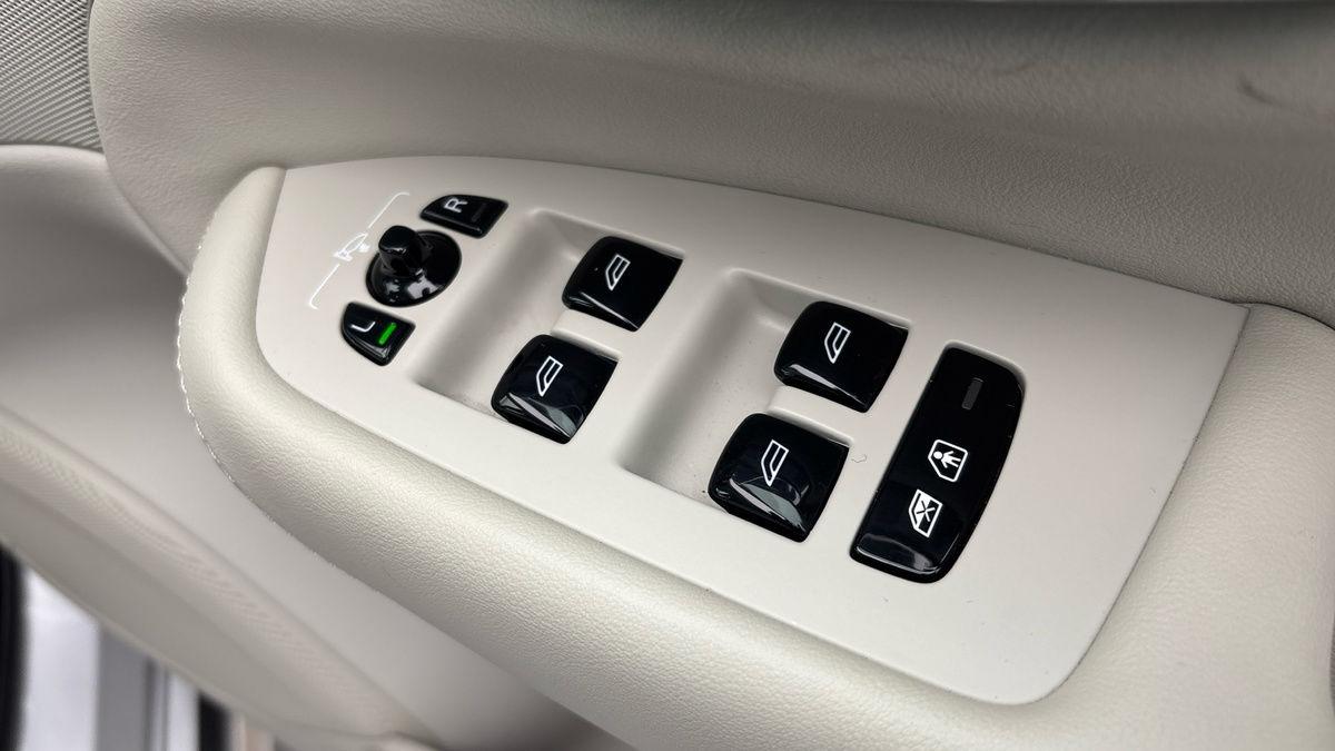 Volvo XC90 Image 25