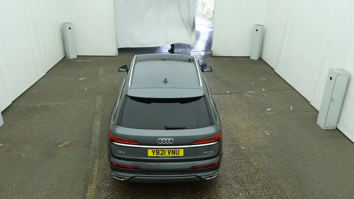 Audi Q7 Image 8