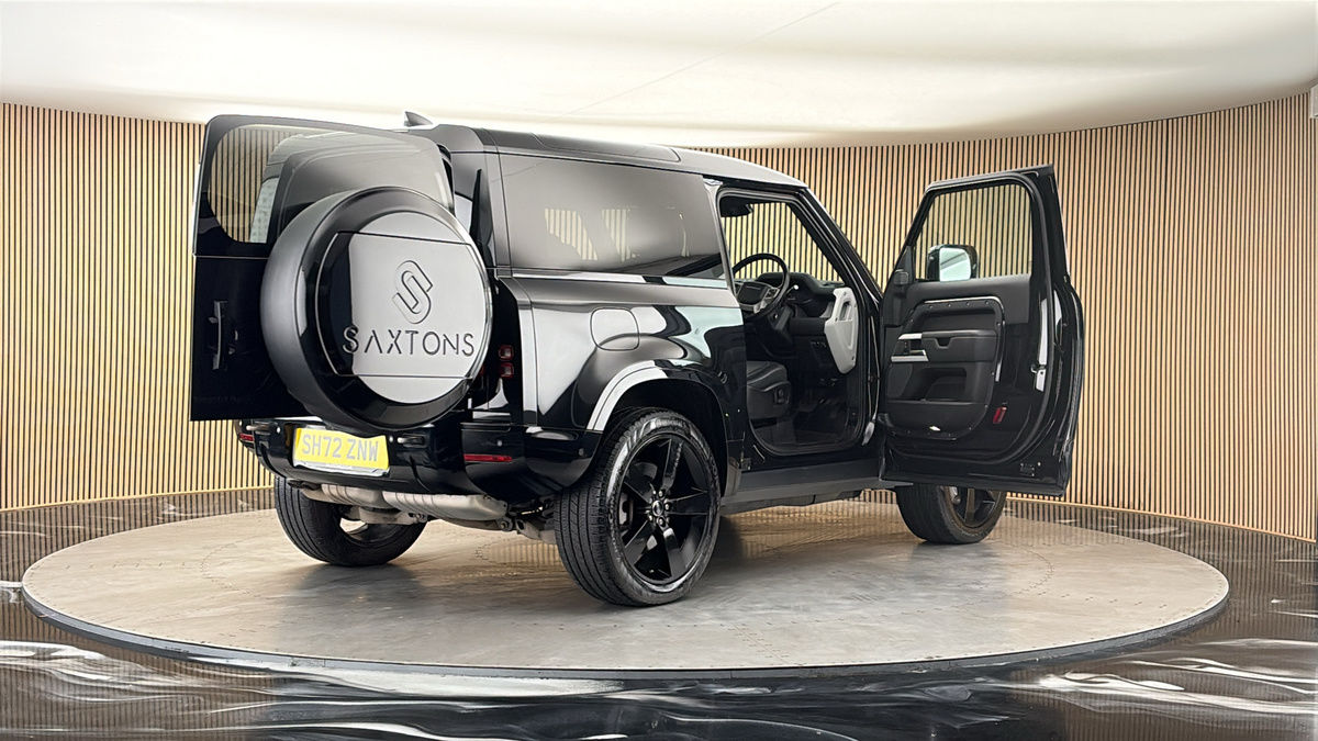 More views of Land Rover Defender 90