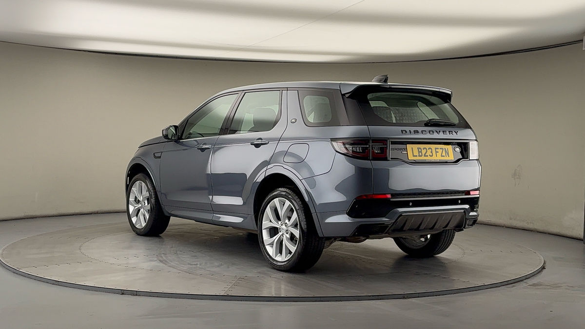 Land Rover Discovery Sport Image 2