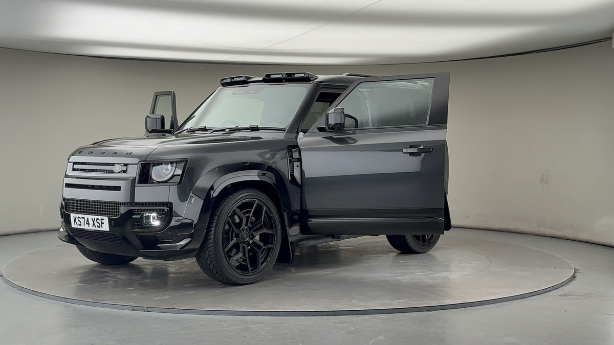 More views of Land Rover Defender 90