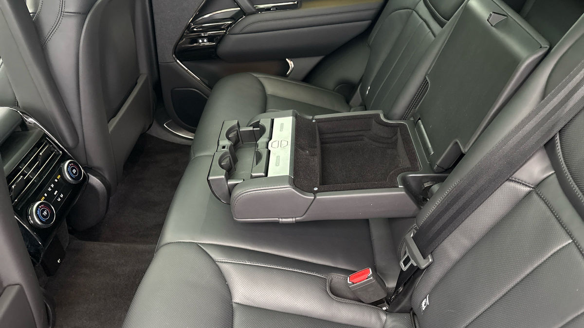 Land Rover Range Rover Sport Image 9