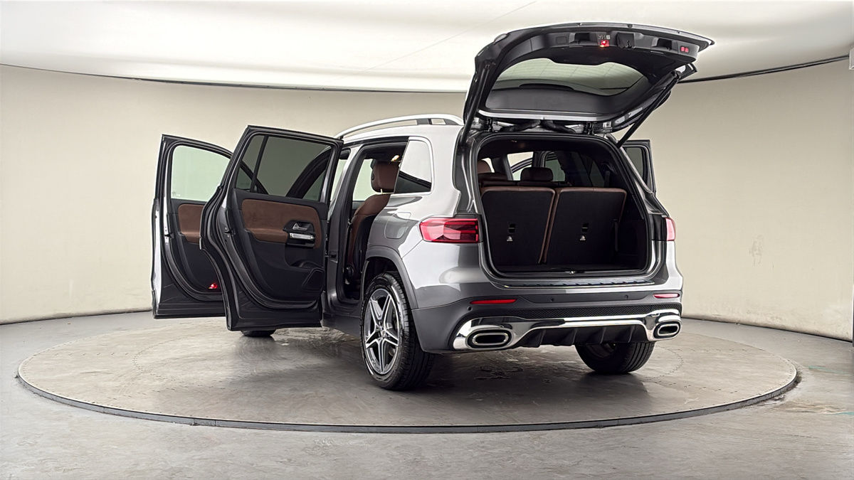 More views of Mercedes-Benz GLB