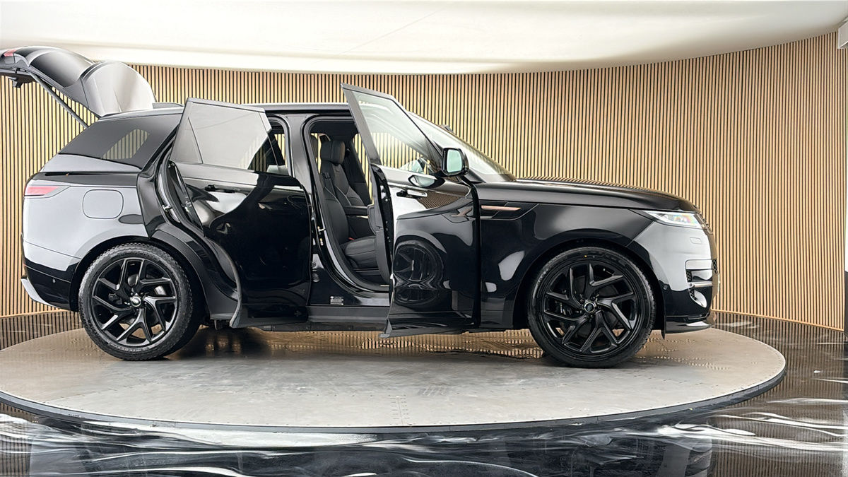 More views of Land Rover Range Rover Sport