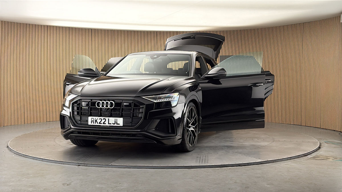 More views of Audi Q8