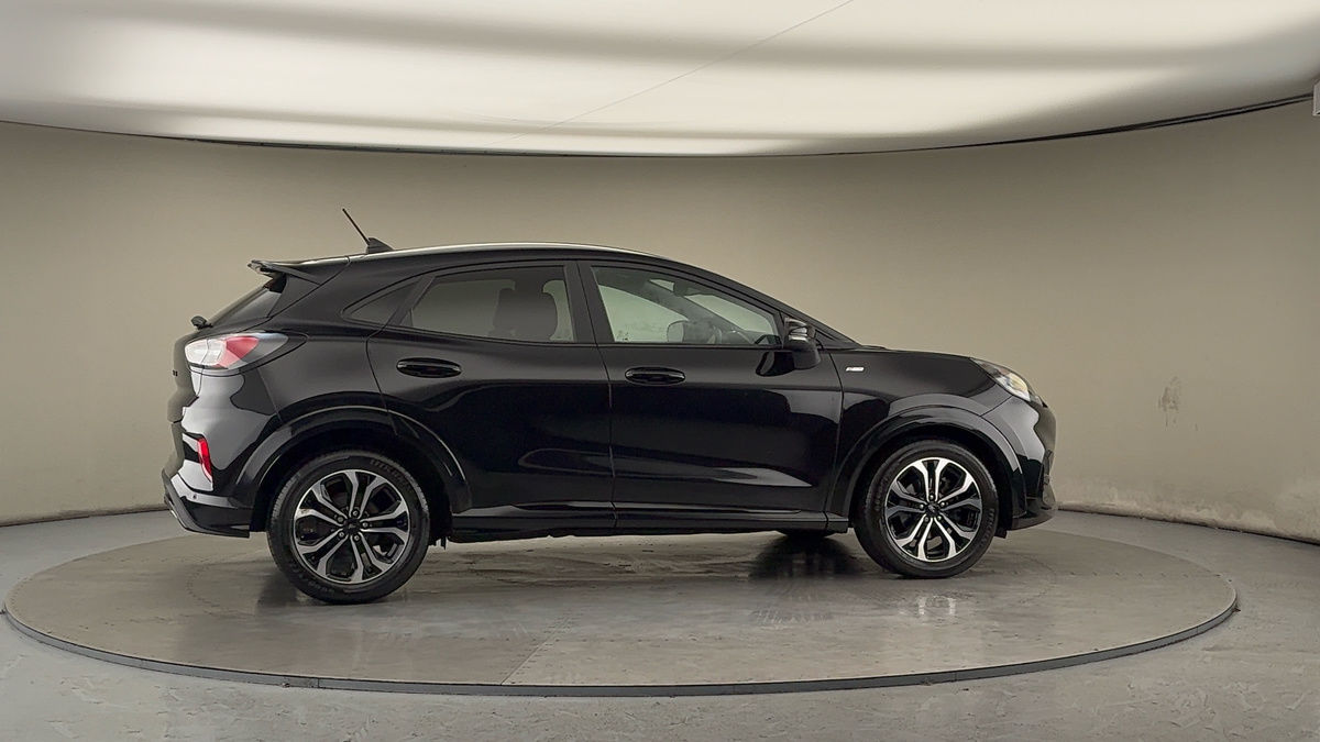 More views of Ford Puma