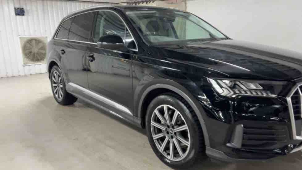 More views of Audi Q7