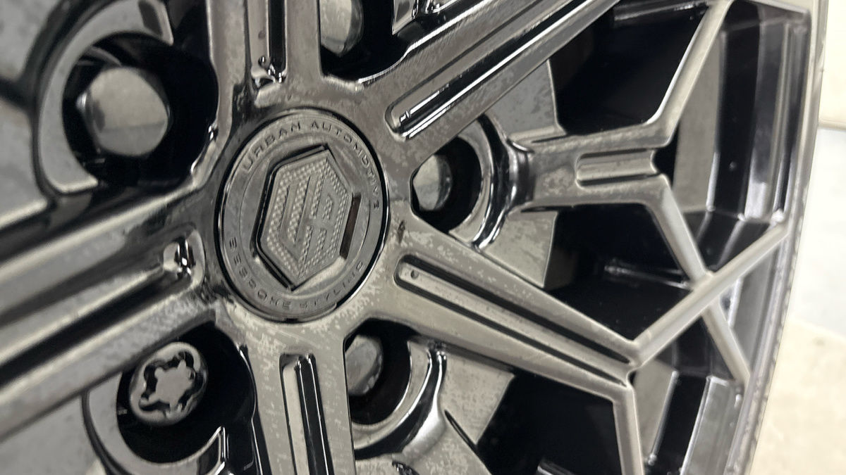 Land Rover Defender 110 Urban Image 27