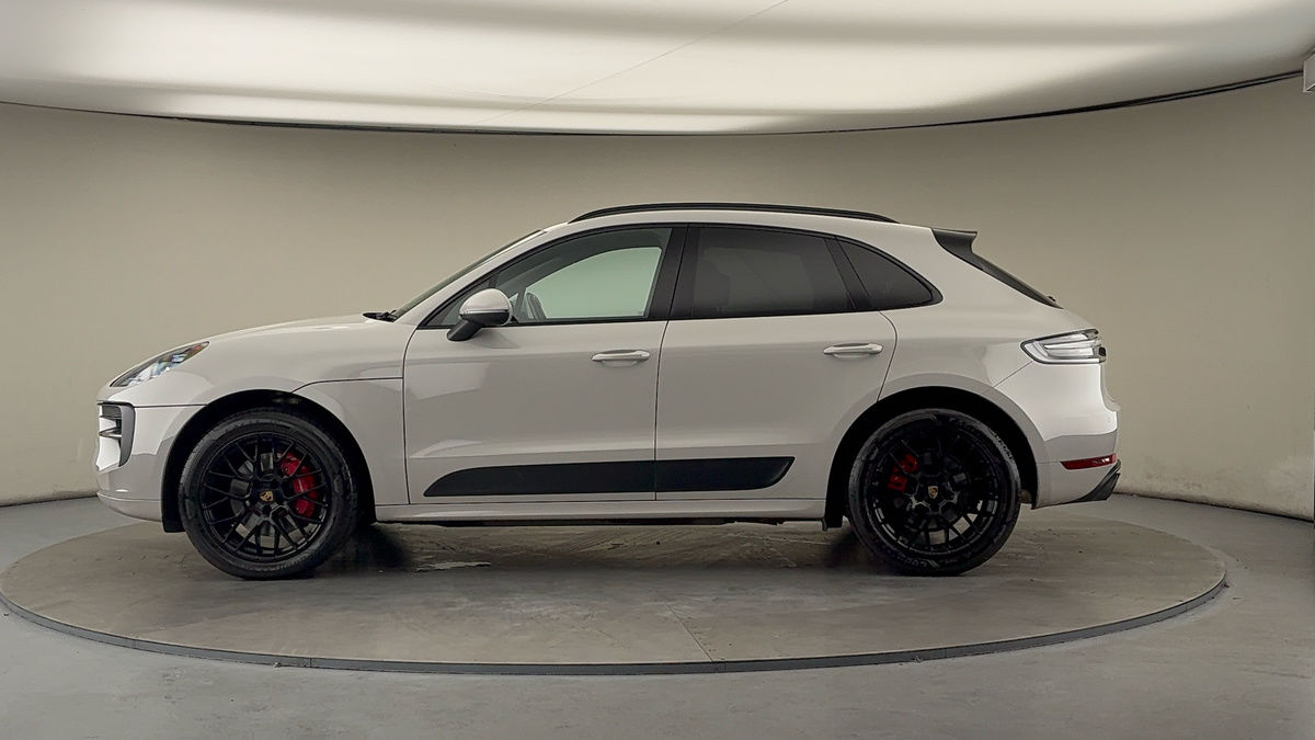 Porsche Macan Image 15