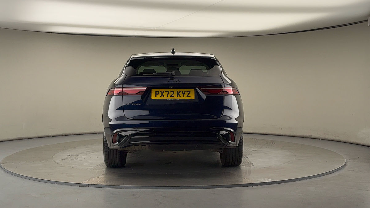 Jaguar F-PACE Image 4