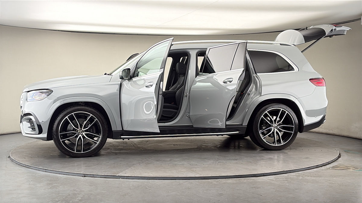 More views of Mercedes-Benz GLS