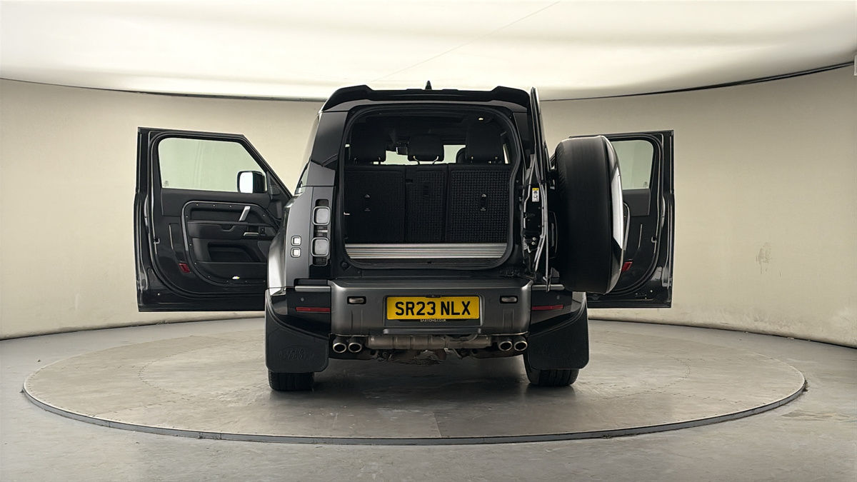 More views of Land Rover Defender 90