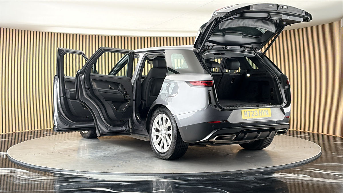 Land Rover Range Rover Sport Image 23