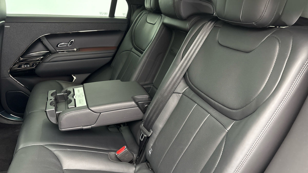 Land Rover Range Rover Sport Image 9