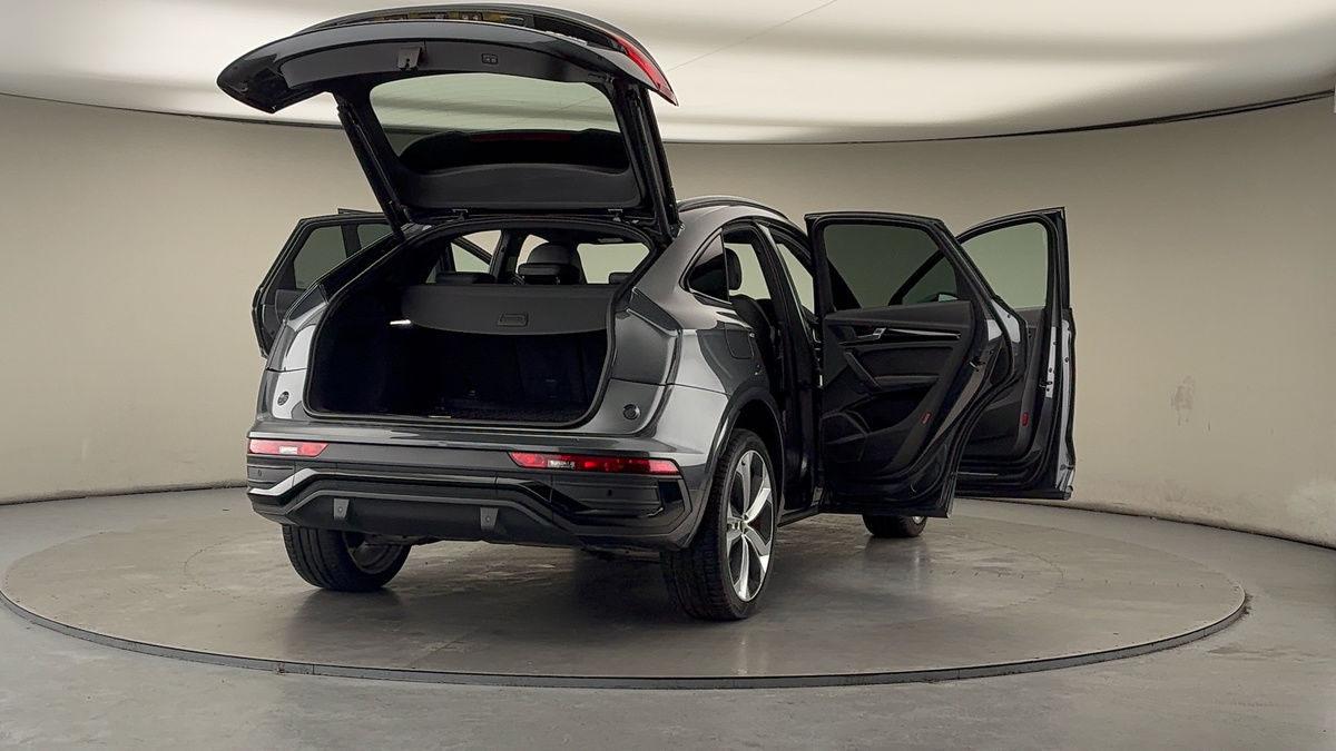 More views of Audi Q5