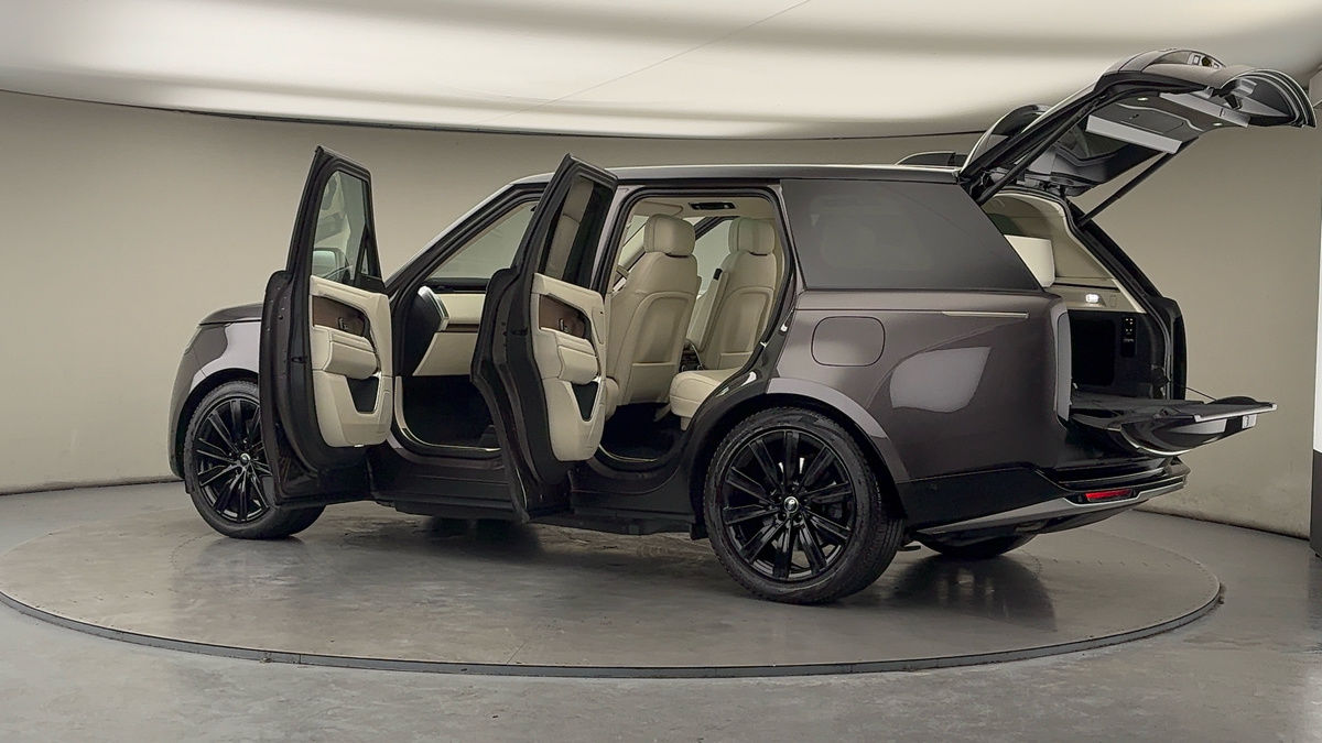 More views of Land Rover Range Rover