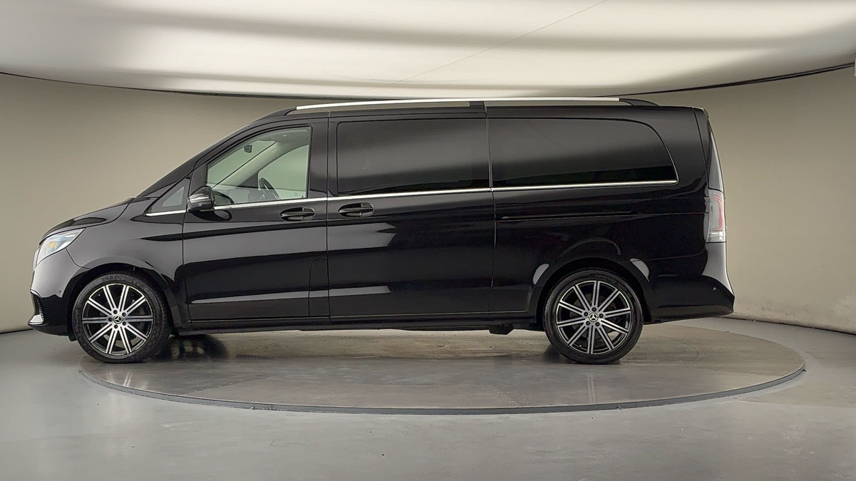 Mercedes-Benz V Class Image 15
