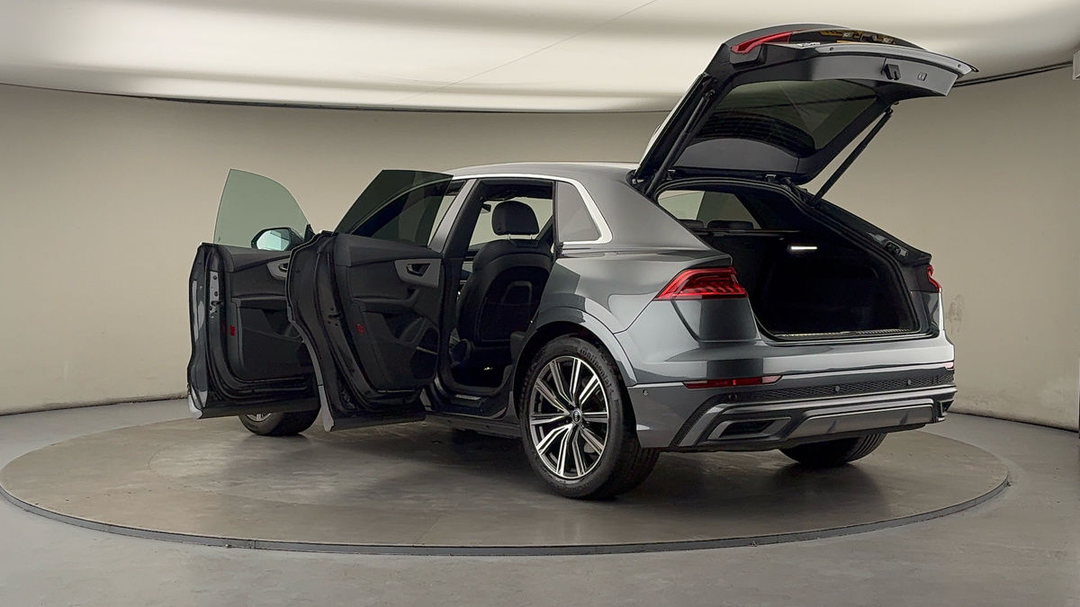 More views of Audi Q8