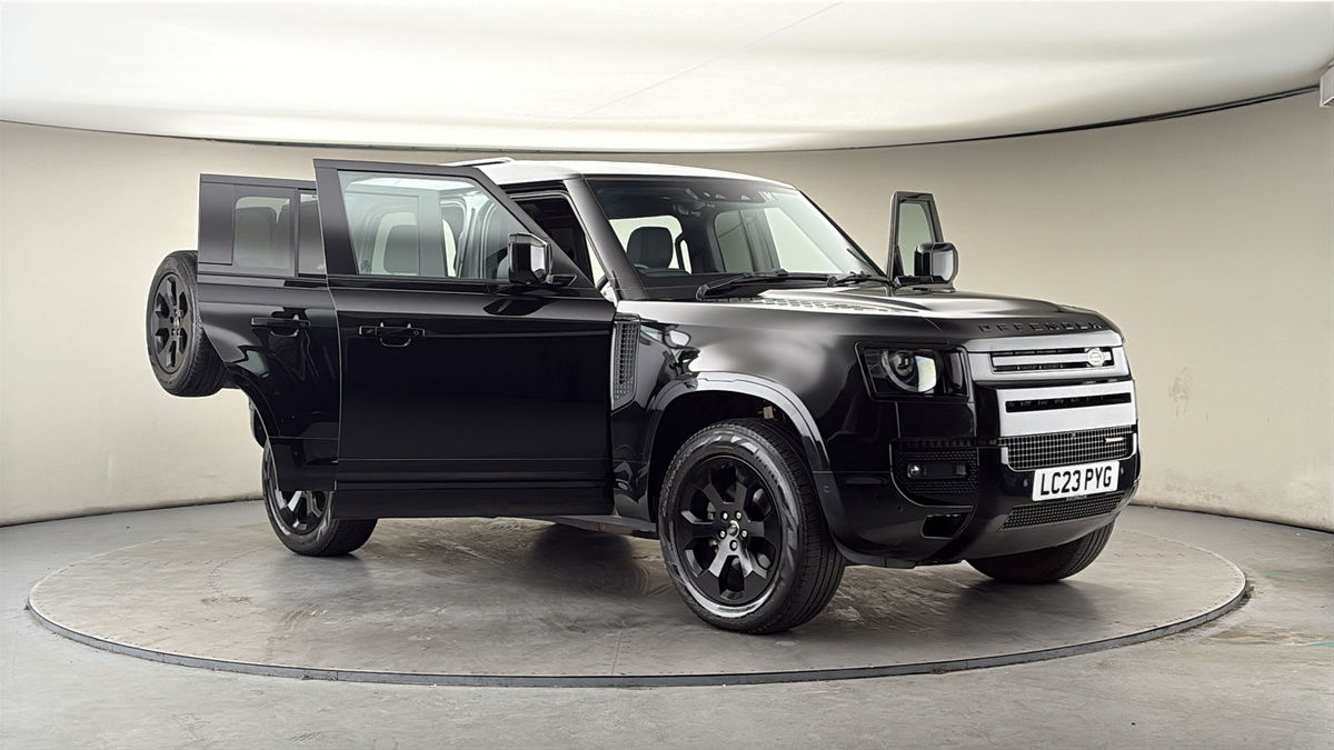 More views of Land Rover Defender 110