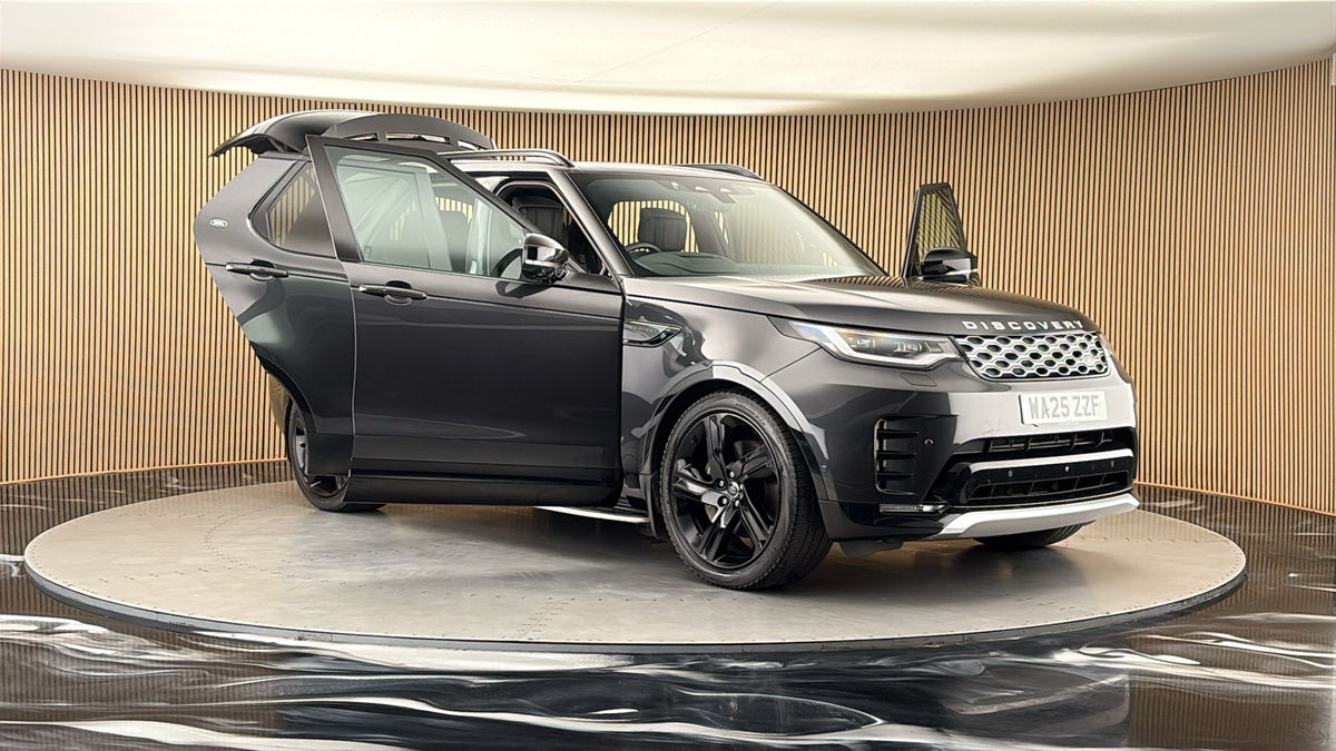 More views of Land Rover Discovery