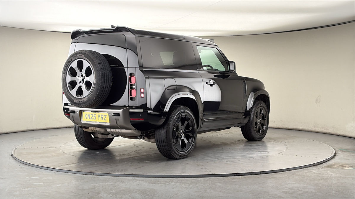 More views of Land Rover Defender 90