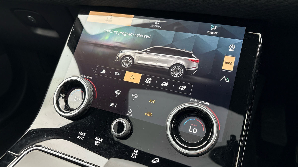 Land Rover Range Rover Velar Image 26