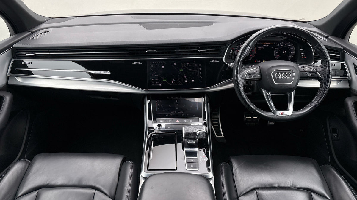 Audi Q7 Image 24