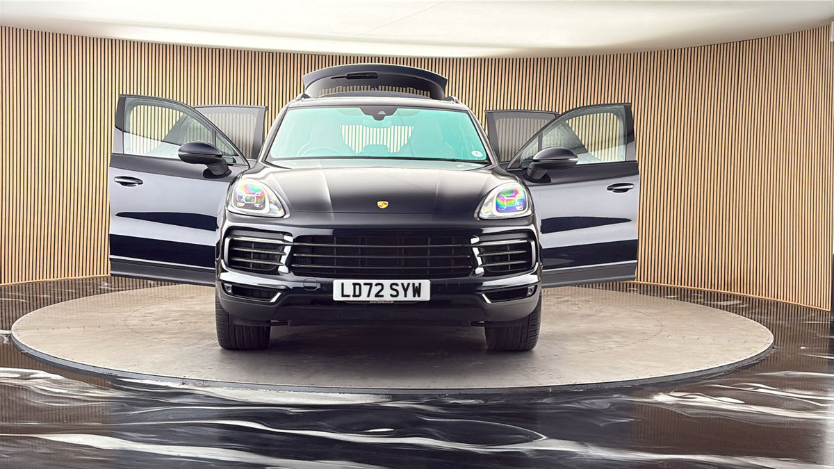 More views of Porsche Cayenne