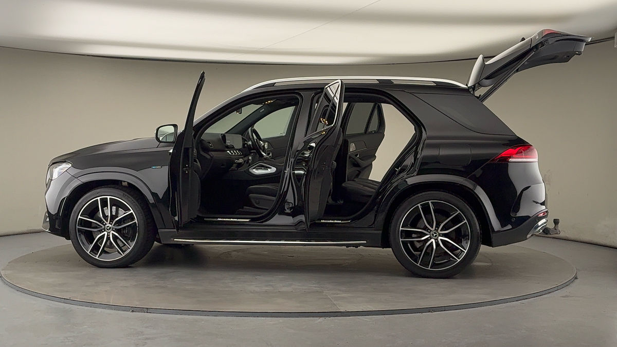 More views of Mercedes-Benz GLE