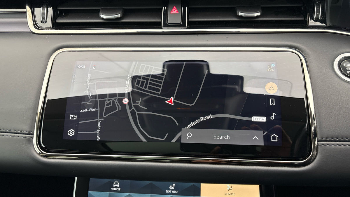 Land Rover Range Rover Evoque Image 17