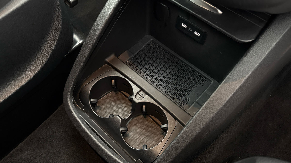 Mercedes-Benz V Class Image 25