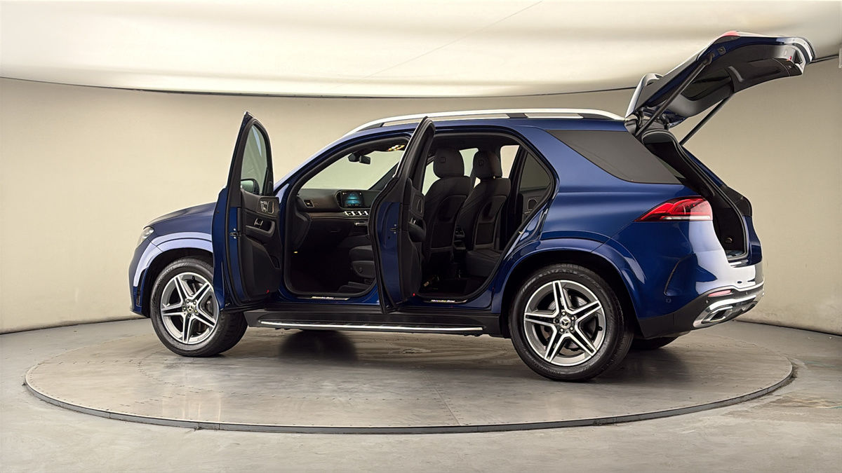 More views of Mercedes-Benz GLE