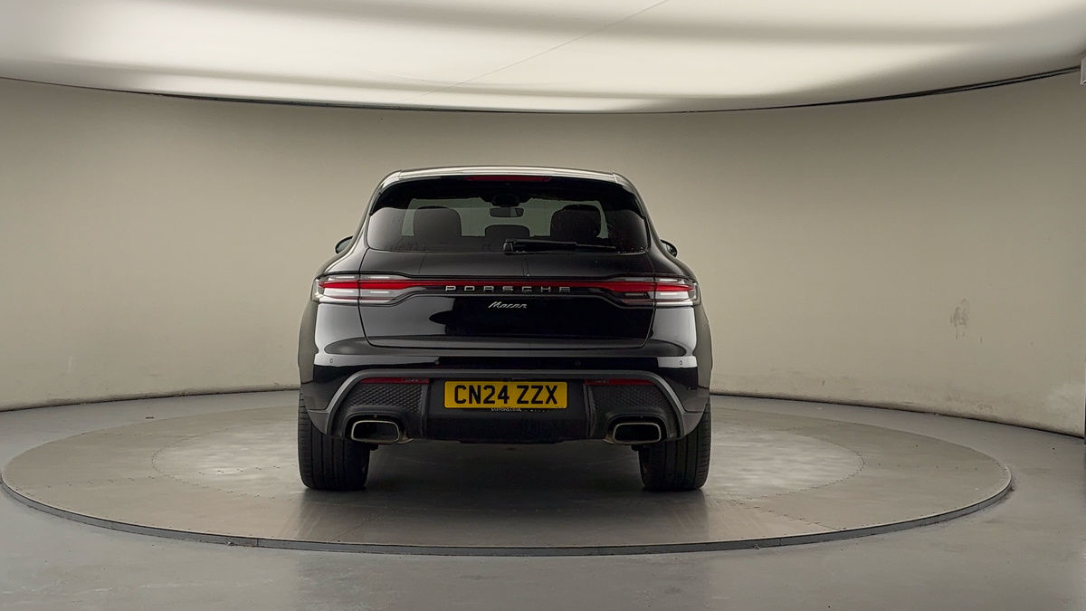 Porsche Macan Image 4