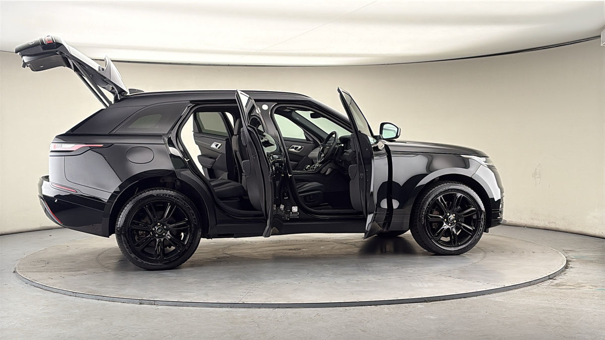 More views of Land Rover Range Rover Velar