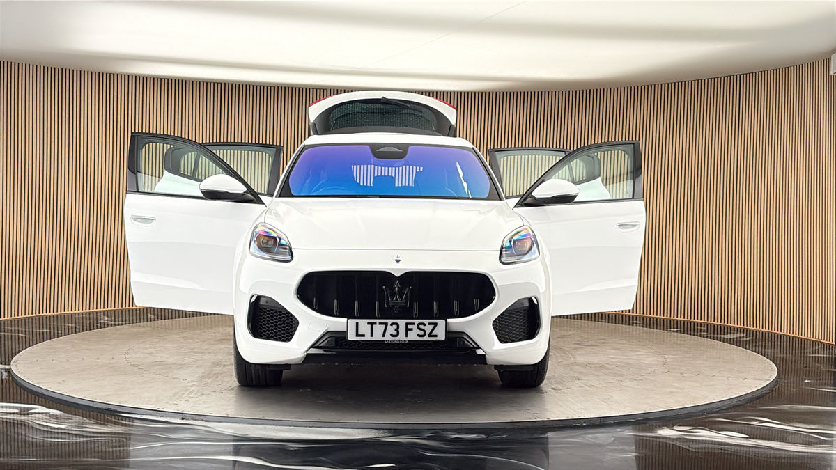 More views of Maserati Grecale