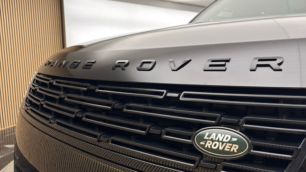 Land Rover Range Rover Sport Image 24