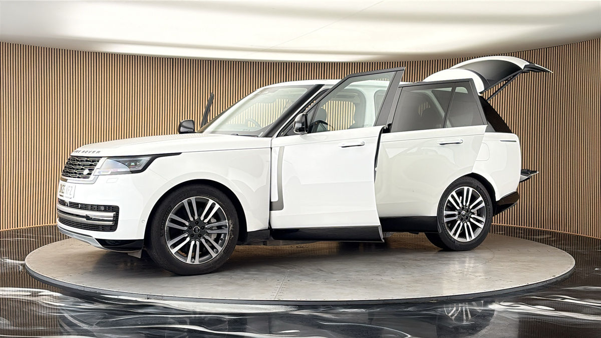 More views of Land Rover Range Rover