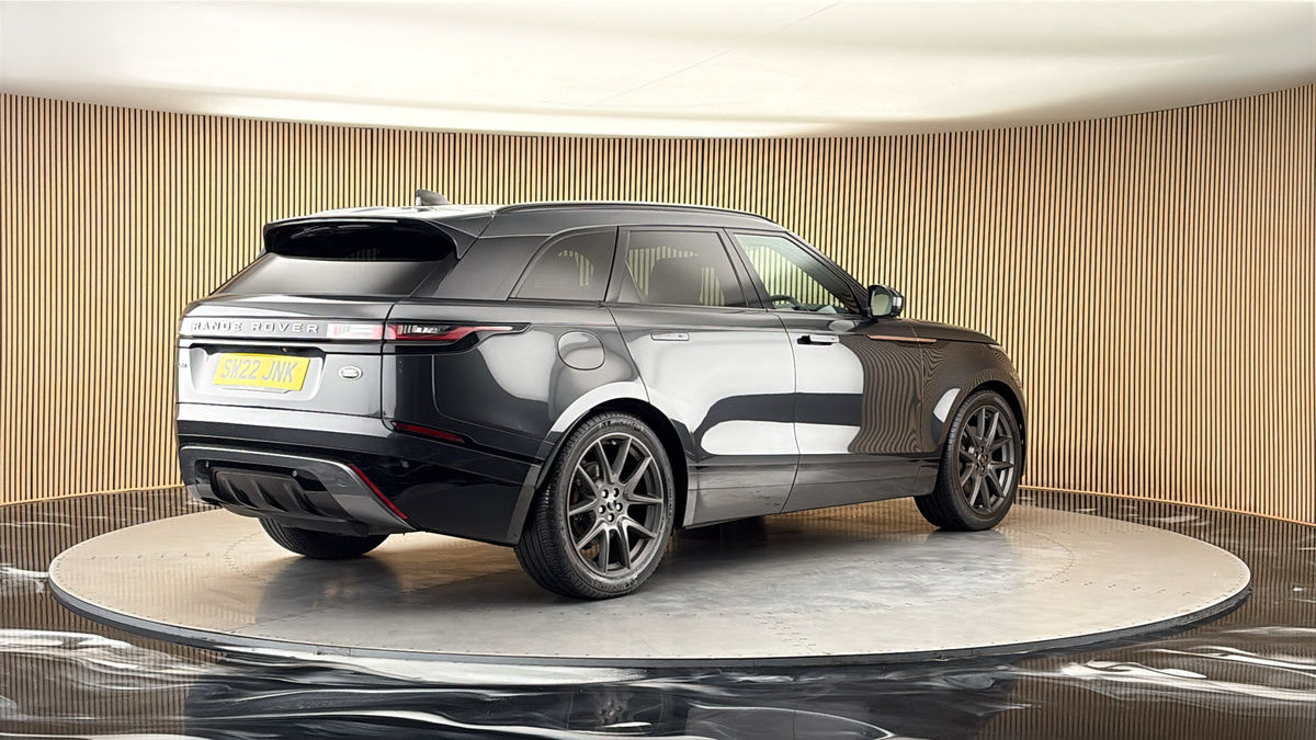 Land Rover Range Rover Velar Image 21
