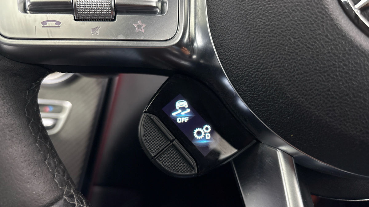 Mercedes-Benz GLC Image 25