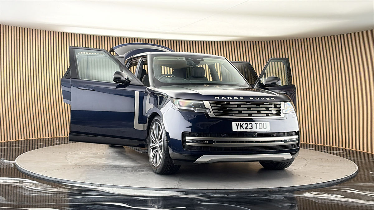 More views of Land Rover Range Rover