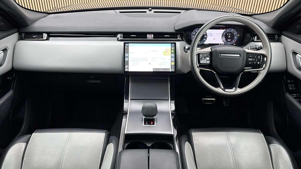 Land Rover Range Rover Velar Image 12