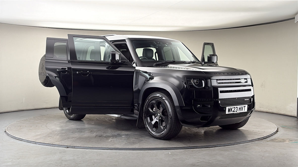 More views of Land Rover Defender 110