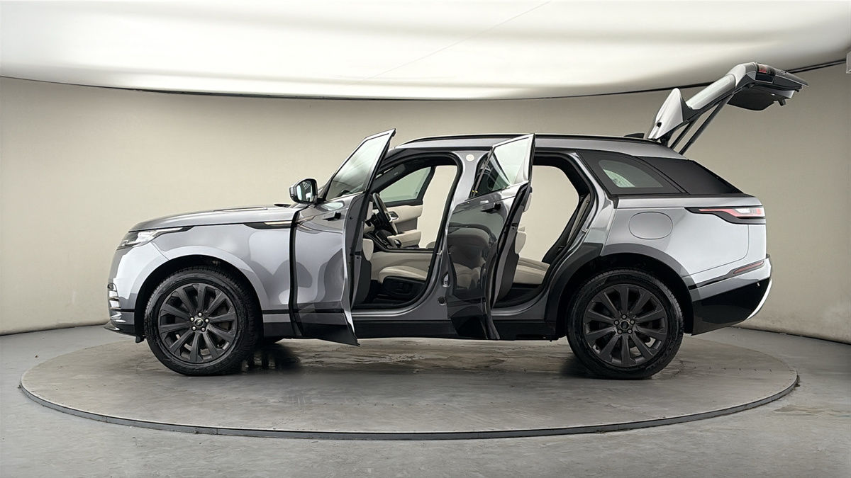 More views of Land Rover Range Rover Velar