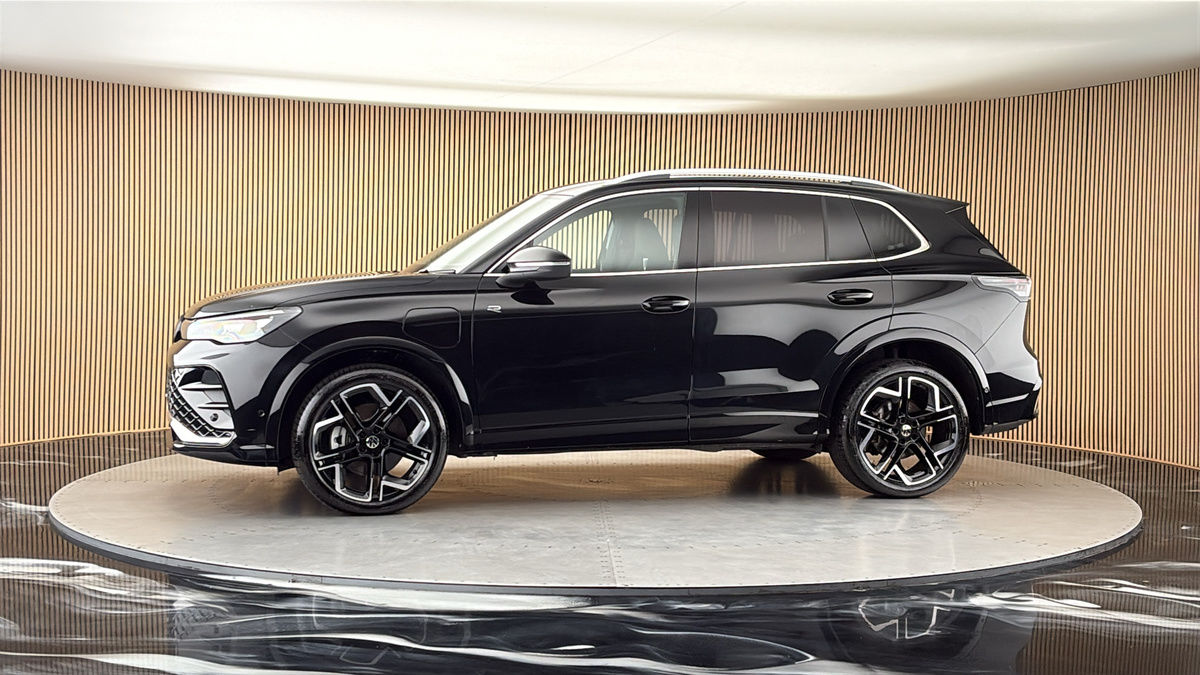 More views of Volkswagen Tiguan