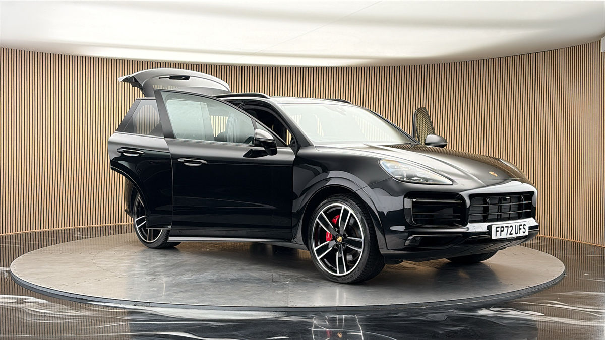 More views of Porsche Cayenne