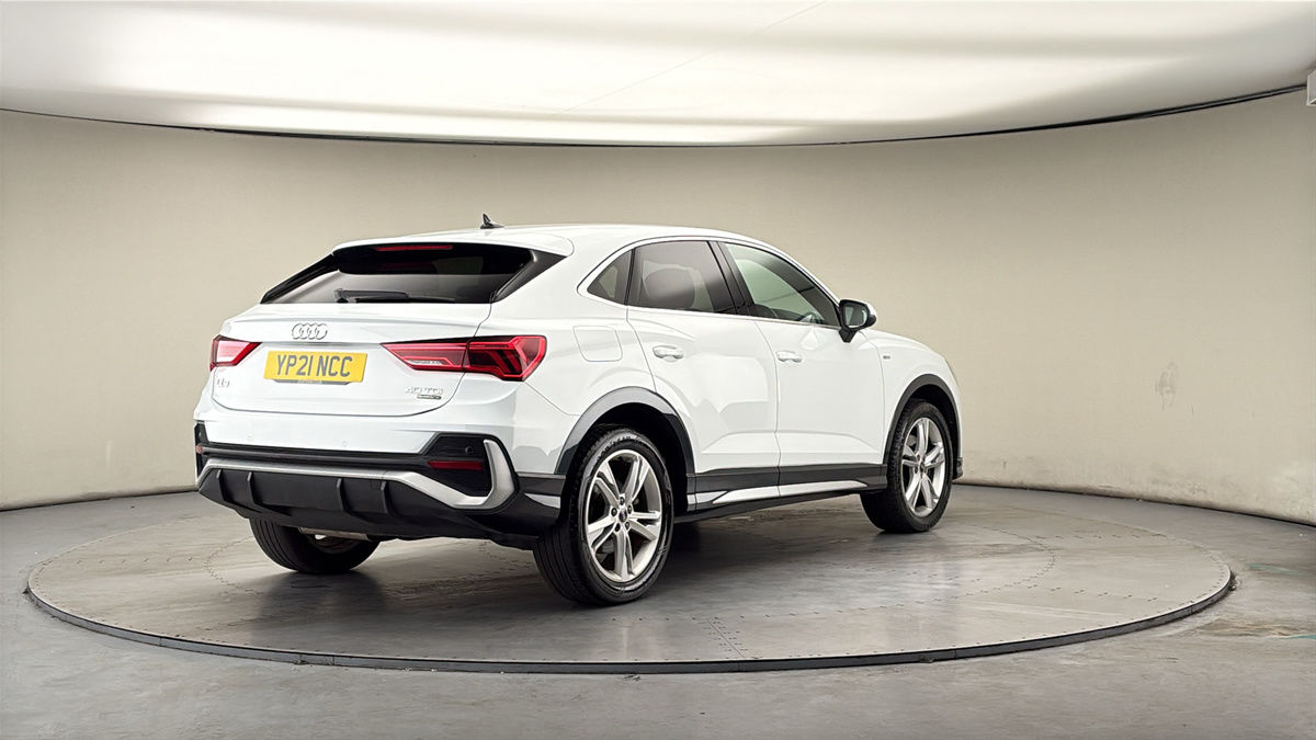 More views of Audi Q3